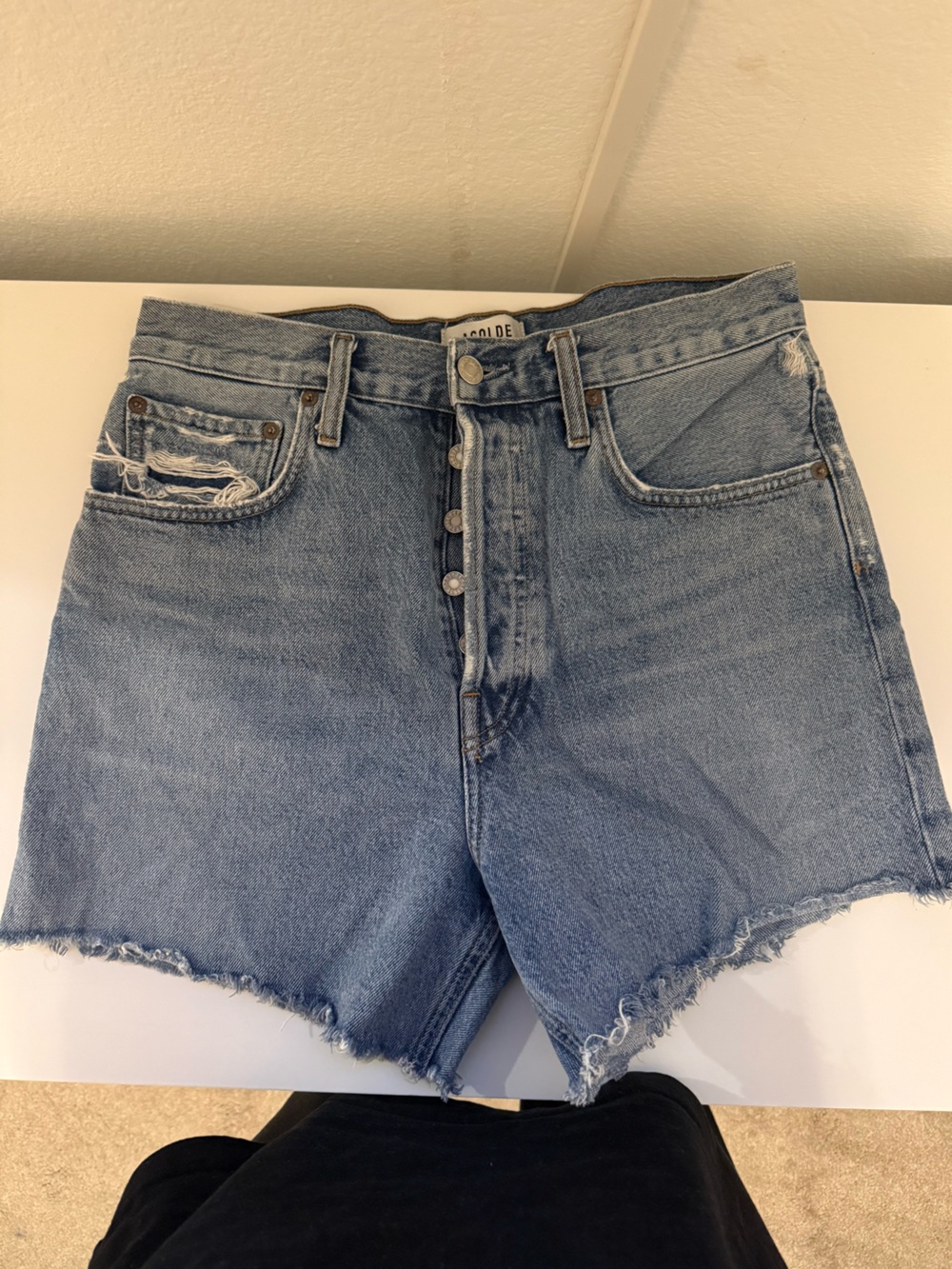 Agolde Riley Shorts - Picture 2 of 4
